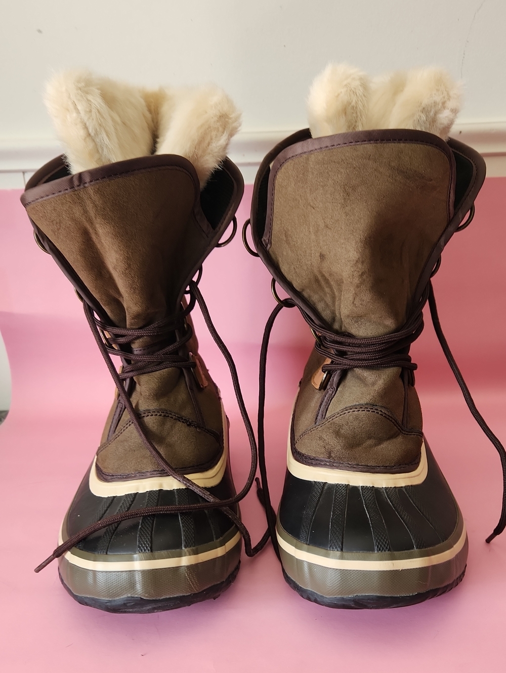Women’s Size 10R Brown Faux-Fur Trim Winter Boots